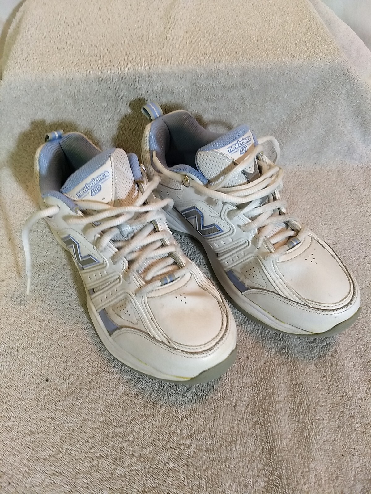 New Balance Womens 409 White Leather Walking Shoes (no insoles), Size: 9 #US8-3
