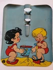 Vtg 1950s OHIO ART TIN LITHO METAL SAND SHOVEL HEAD BOY & GIRL BEACH SCENE #159