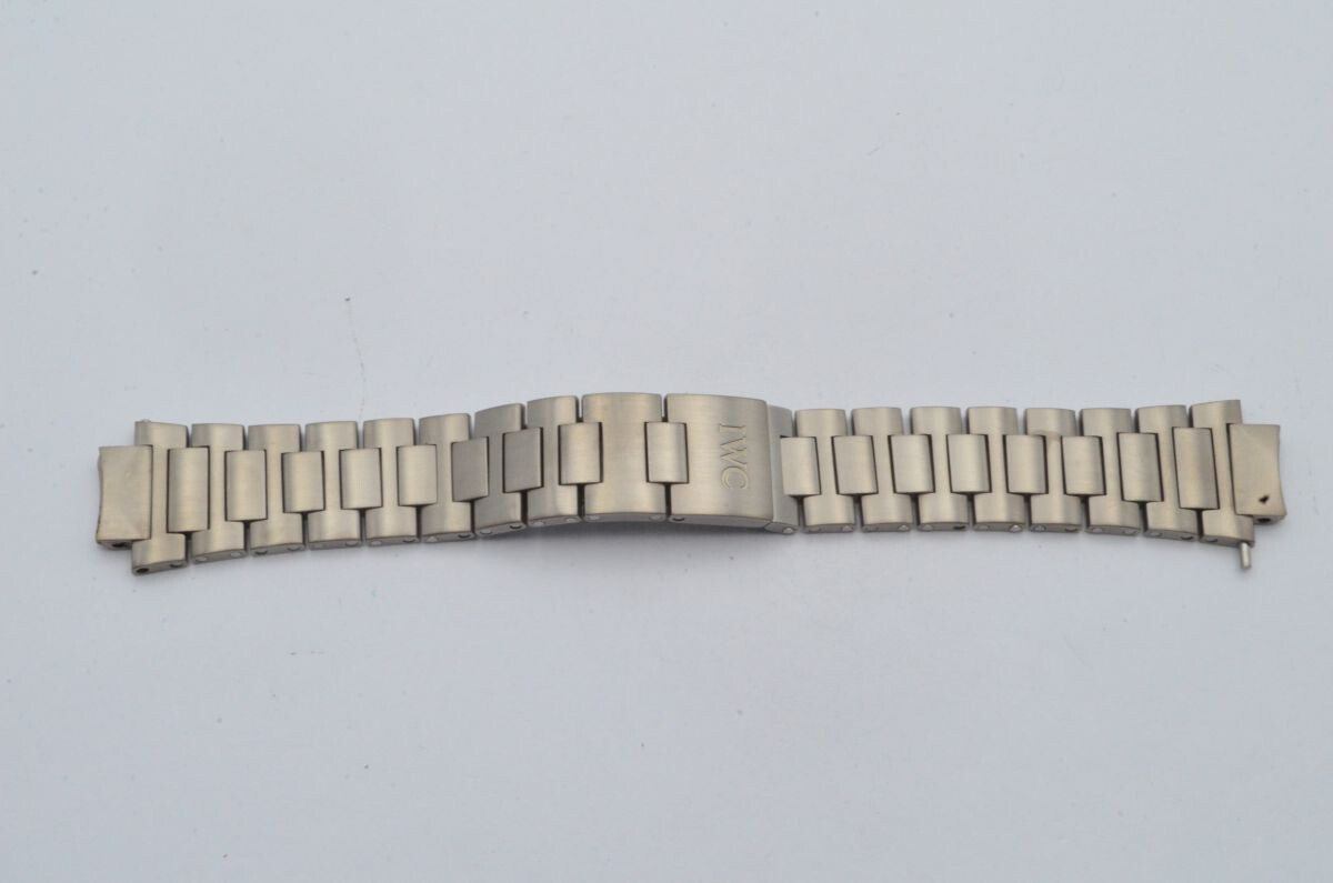 IWC GST Quartz Chrono 20mm Mens Watch Titanium Band Rare Like New