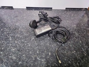 ORIGINAL HP LAPTOP LADEGERÄT 18,5V - 3,5A, 65W CENTER PIN TIP MIT NETZKABEL