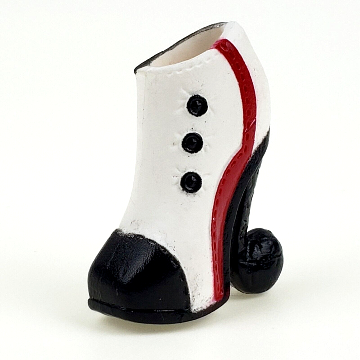 Monster High Operetta - Picture Day - Left Black & White Heel