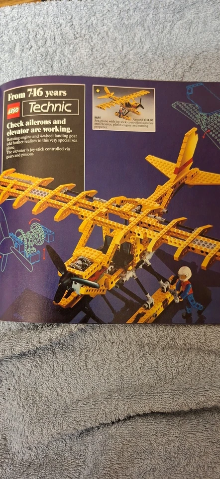 Lego Technic 8855  Plane No Instructions Complete Minifigure, photo 2 of 5