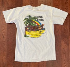 1980 VINTAGE HAWAII CHING YOUNG RAINBOW T-SHIRT MEN SZ S LIGHT GRAY POCKET