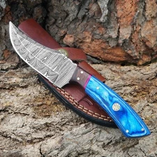 Handmade Damascus Hunting Skinner Knife – Blue Wood Handle with Leather Sheath