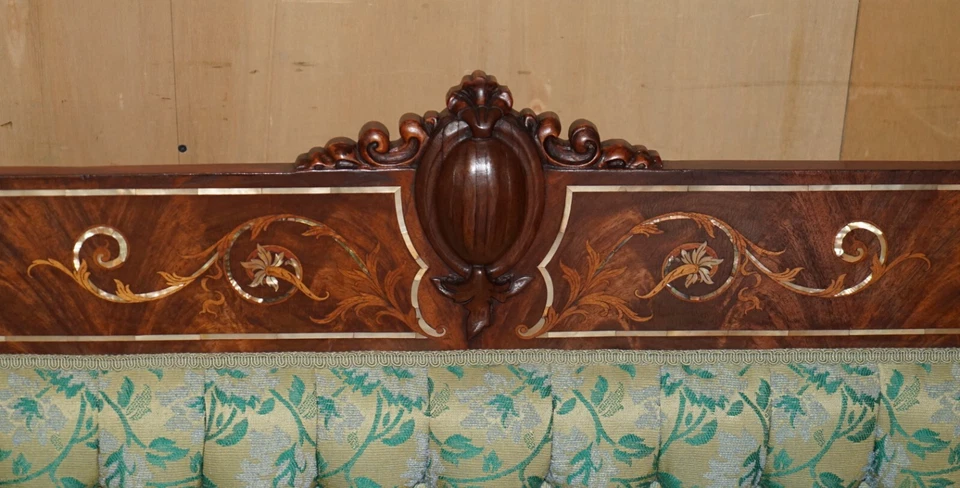 SOFÁ CHESTERFIELD ANTIGUO AMERICANO TALLADO REBABAS NOGAL MADREPERLA INCRUSTACIONES Foto 4 de 4