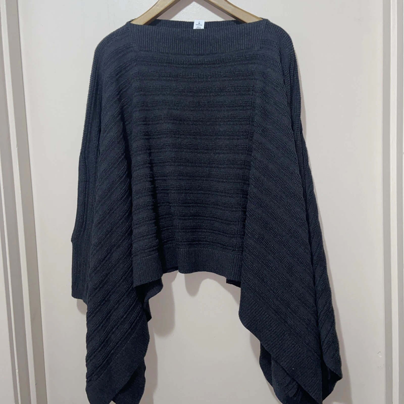Lululemon Forward Flow Athleisure Cape Poncho Heathered Dark Gray ONE SIZE