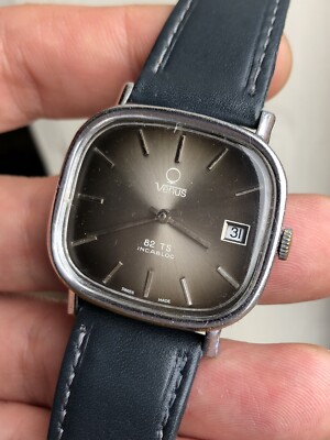 Vintage Venus T-82 Manual Wound Mens Watch Swiss Made 34mm