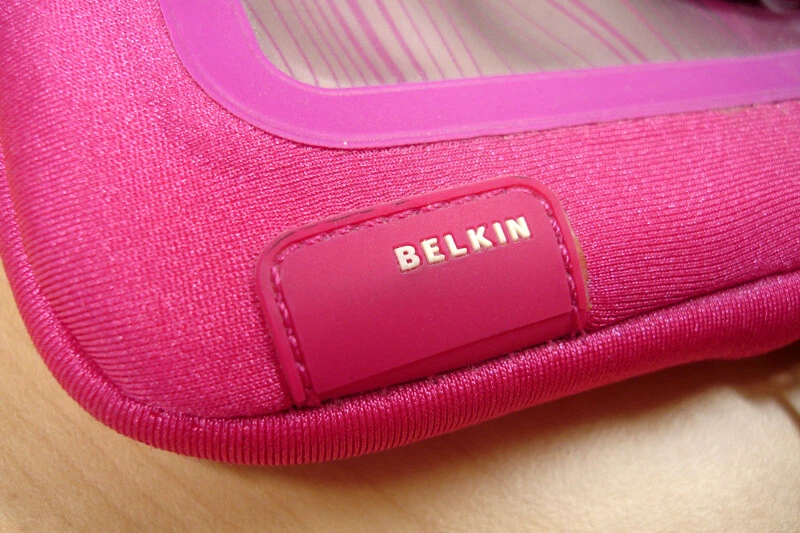 Belkin E-Reader Kindle неопреновый чехол ярко-розовый 8,5 «x 5,5» плюс Amazon адаптер переменного тока - Изображение 2 из 4