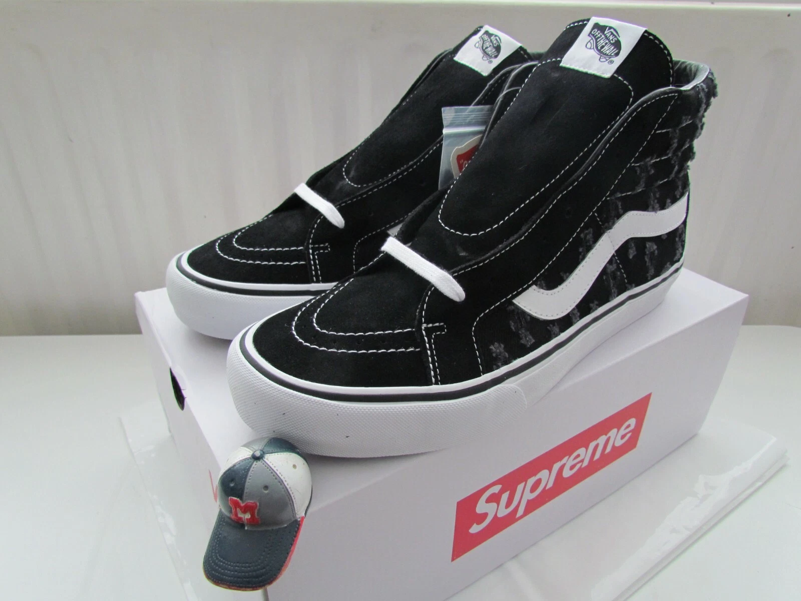 Supreme S/S 20 Vans Sk8 Hi trou poinçonné denim noir États Unis 12/Royaume Uni 11 CDG/Playboy/FOG