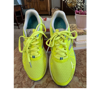 New Balance Vazee Pace Mesh Yellow Blue Gray Running Shoes Low Top Breathable