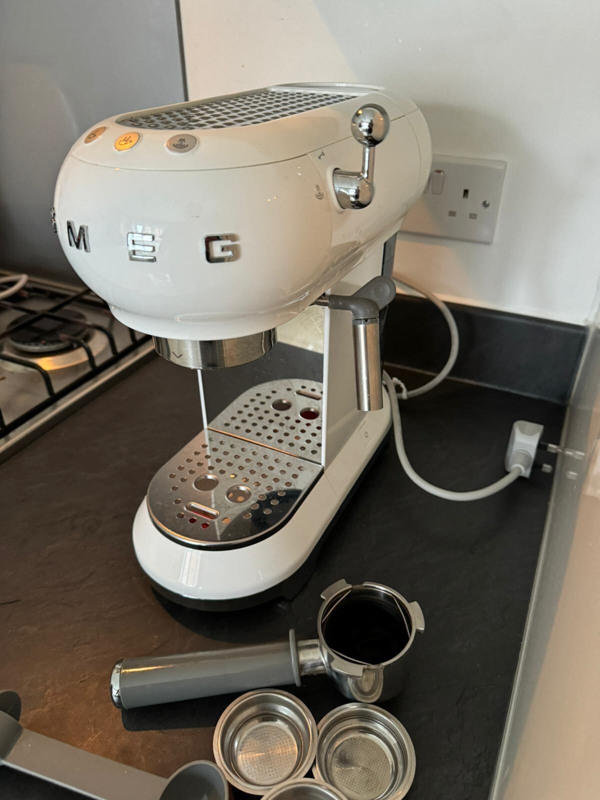 Smeg ECF01WHUK 15 Coffee Machine 1L White eBay