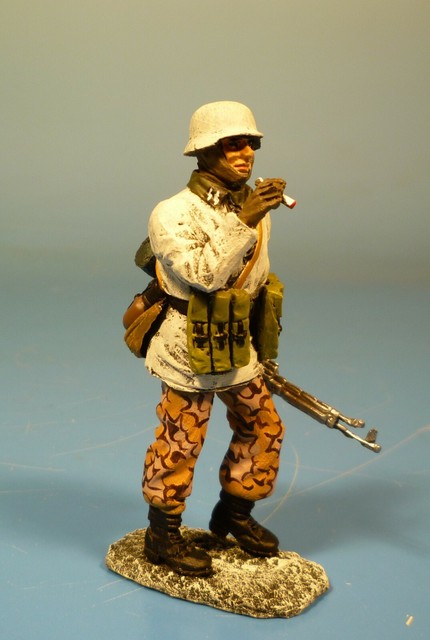 Lineol / Elastolin - Wehrmacht Winter Elite Soldat - 7 cm Serie = 1:24 Lineol / Elastolin - Wehrmacht Winter Elite Soldat - 7 cm Serie = 1:24