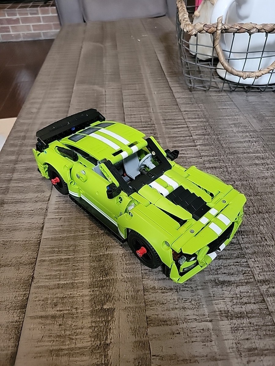 LEGO TECHNIC: Ford Mustang Shelby GT500 (42138) Looks To Be Complete