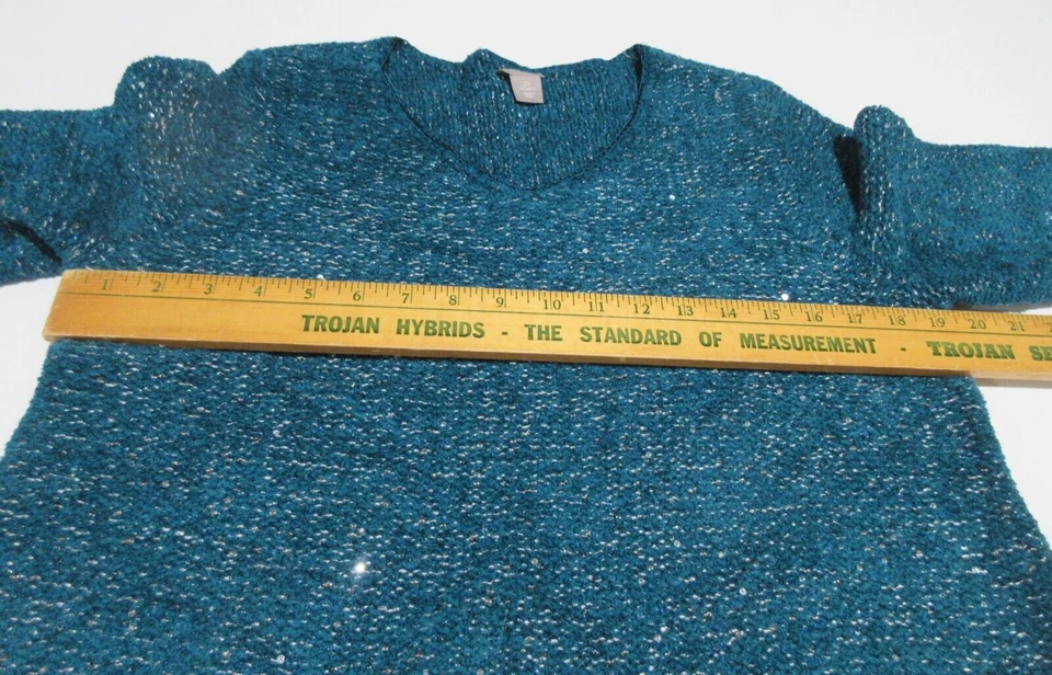 Sz 2P (LP) L Petite Chicos Sweater Sequin Embellished 3/4 Sleeve Green Side Slit - Image 2 of 4