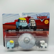 Disney Pixar Cars - UFM MOTHERSHIP UFO MOVIE PROP NICOLE & JESSIE - 1:55 Diecast