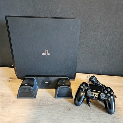 Sony PlayStation 4 Pro, 1 TB, Schwarz, Inkl. Controller, 8 Spiele