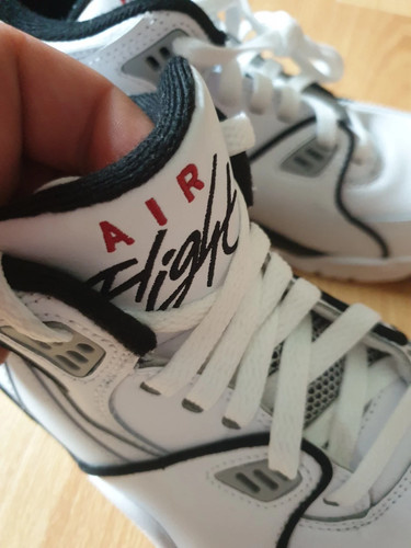 Nike Air Flight 89 (GS) scarpe da basket bianche nere HF0406-102 taglie UK 5 - Foto 8 di 16
