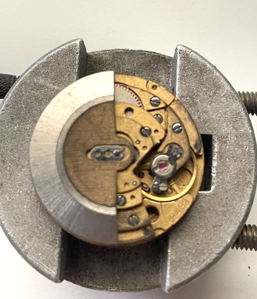 Movimiento de reloj automático Tissot Cal 2481 para piezas de reparación Foto 2 de 4