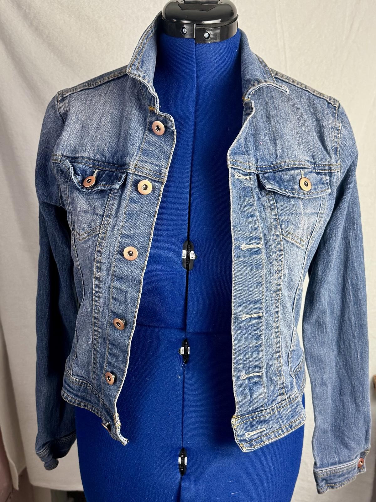 two face threads changeable patch denim cropped f… - image 4