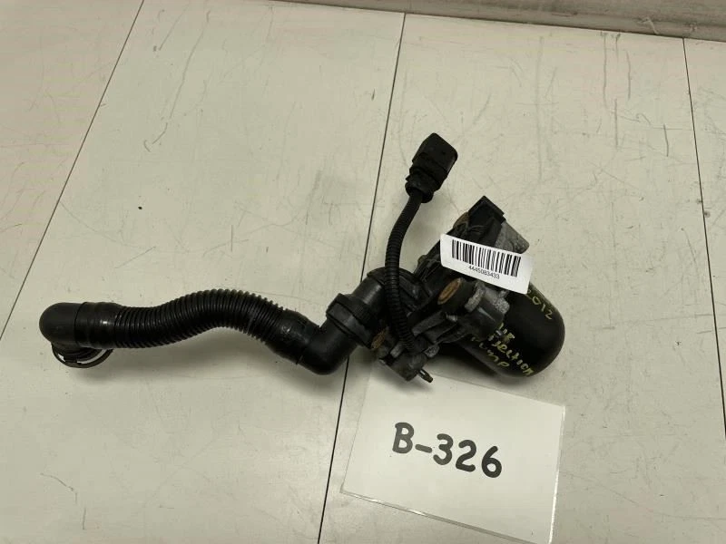 Volkswagen Passat SE 2012 bomba de inyección de aire secundaria OEM+ Foto 4 de 4