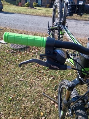 GIANT REVEL Mountain Bike, Small Frame, Black, Aluminum, 26in