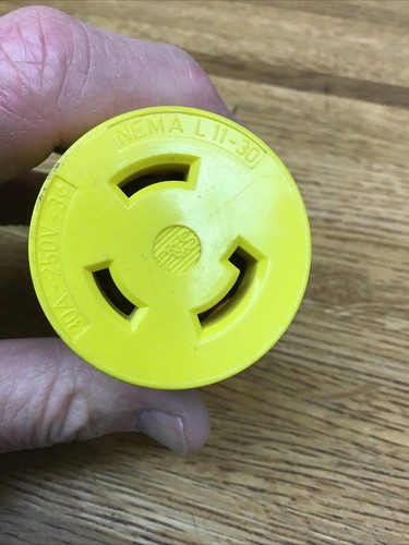 Pass Seymour L11-30 TurnLok Connector 30A 3PH 250V 3P 3W NEMA L11-30R - Picture 2 of 5