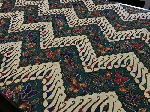 BATIK Vintage Multi-color Batik Fabric, Wall Hanging or Tablecloth (RF739) - Picture 3 of 6