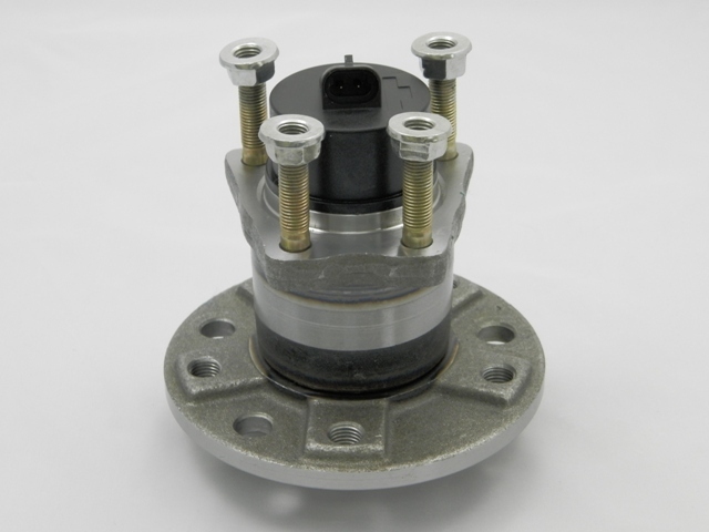 Rear Hub Saab 9-5 1999-2002