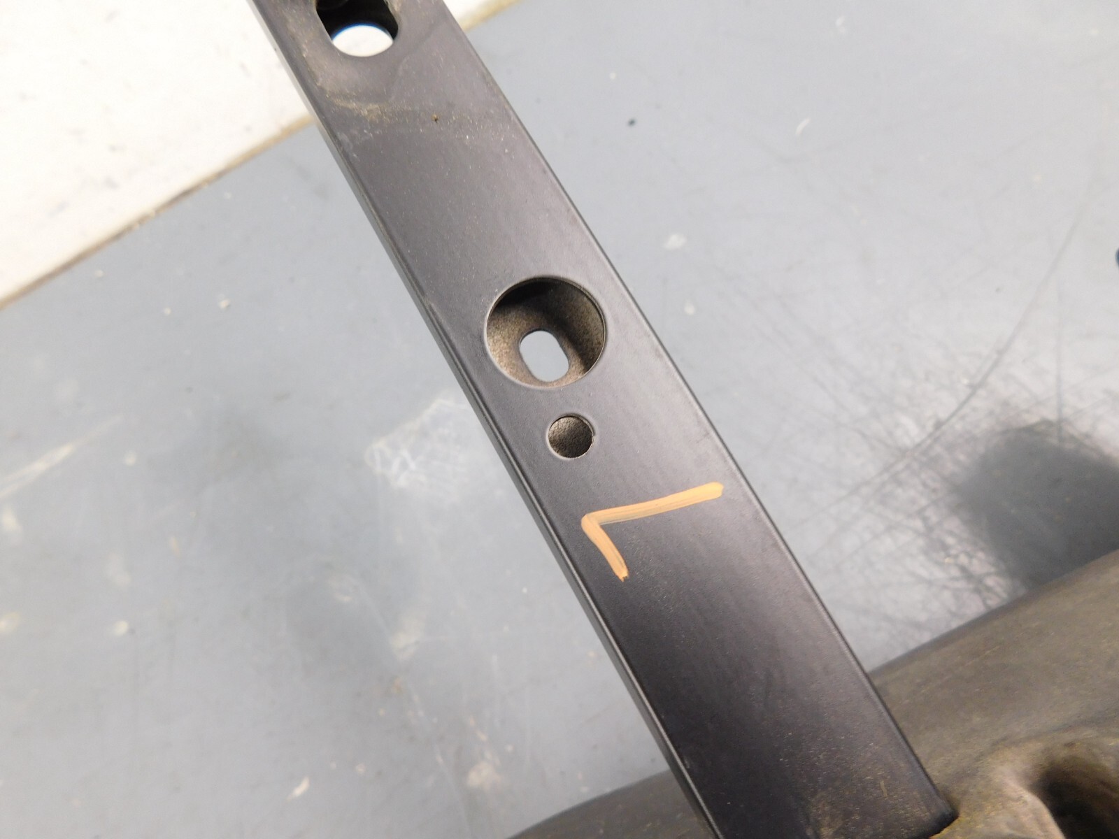 2018 17 20 21 22 Audi R8 V10 Plus Left Quarter to Rocker Support Brace #048 L6