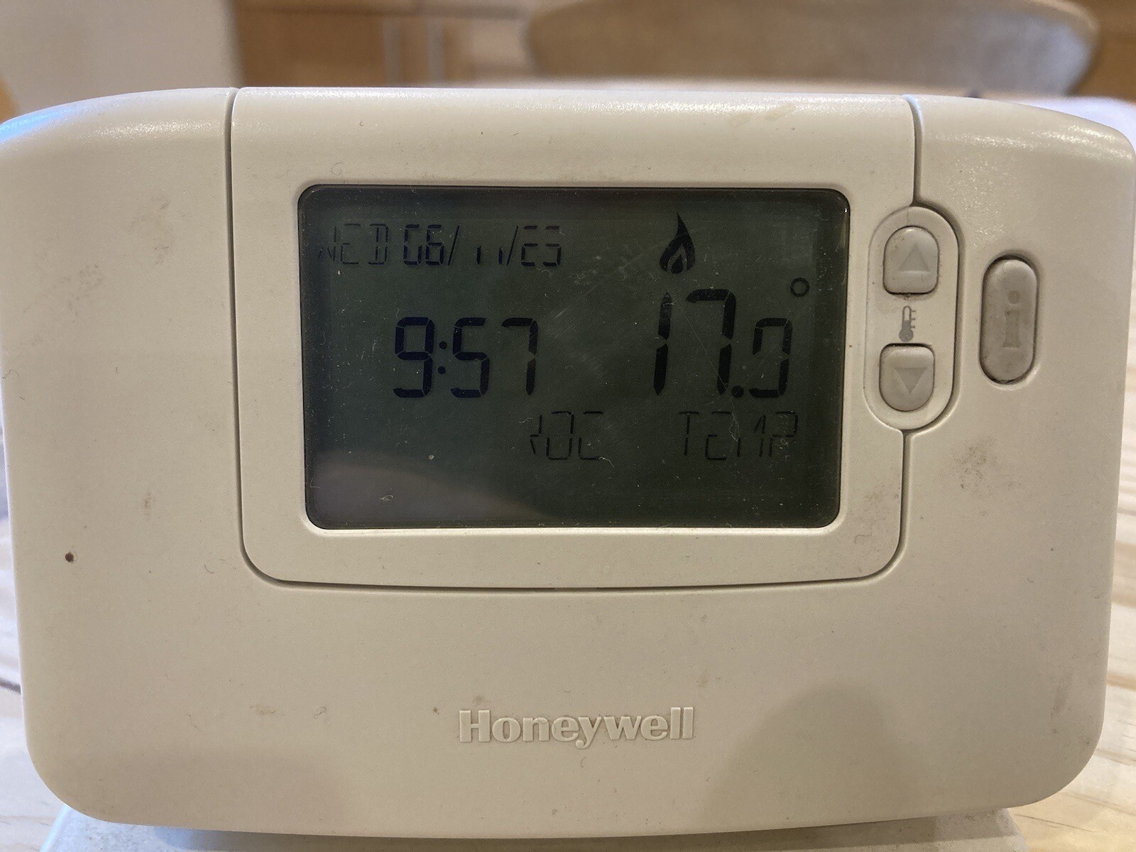 Honeywell CM927 Wireless Room Thermostat, Receiver & Stand