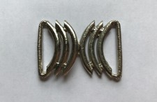 Boucle boucle fermoir ceinture vintage années 80 métal argenté forme C couture