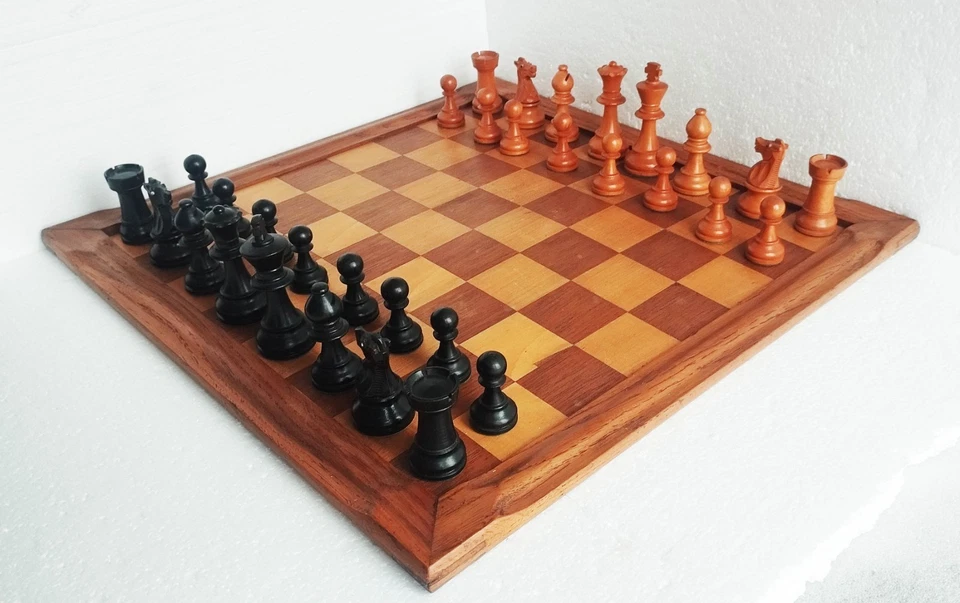 Ancien jeu d'échecs Chavet taille 5, France, 1960-70, buis vernis + échiquier - Photo 4/4