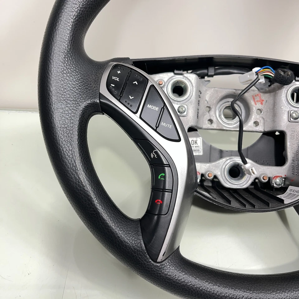 2016 现代伊兰特 GT 方向盘 A 56110-A5230-RDR 原始设备制造商 — 第 2/4 张图片