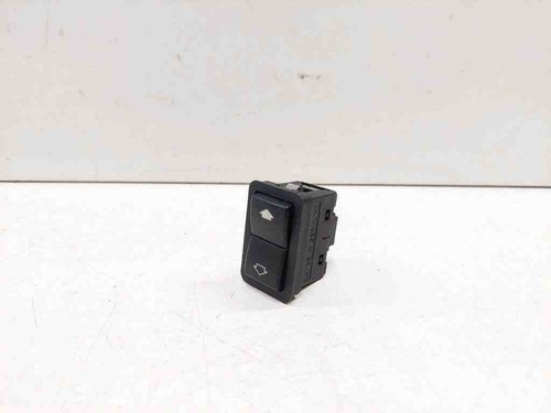 BMW 5 Touring E39 Schalter für Fensterheber hinten links 8368974 2.50 32724512
