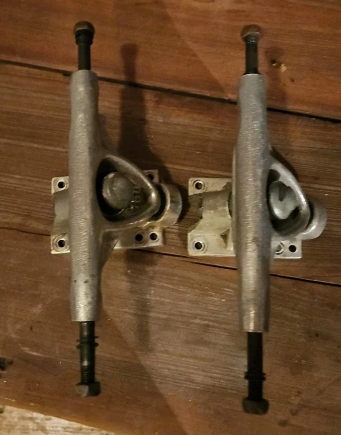 Camiones Randal RII 150 mm plateados longboard usados  Foto 2 de 3