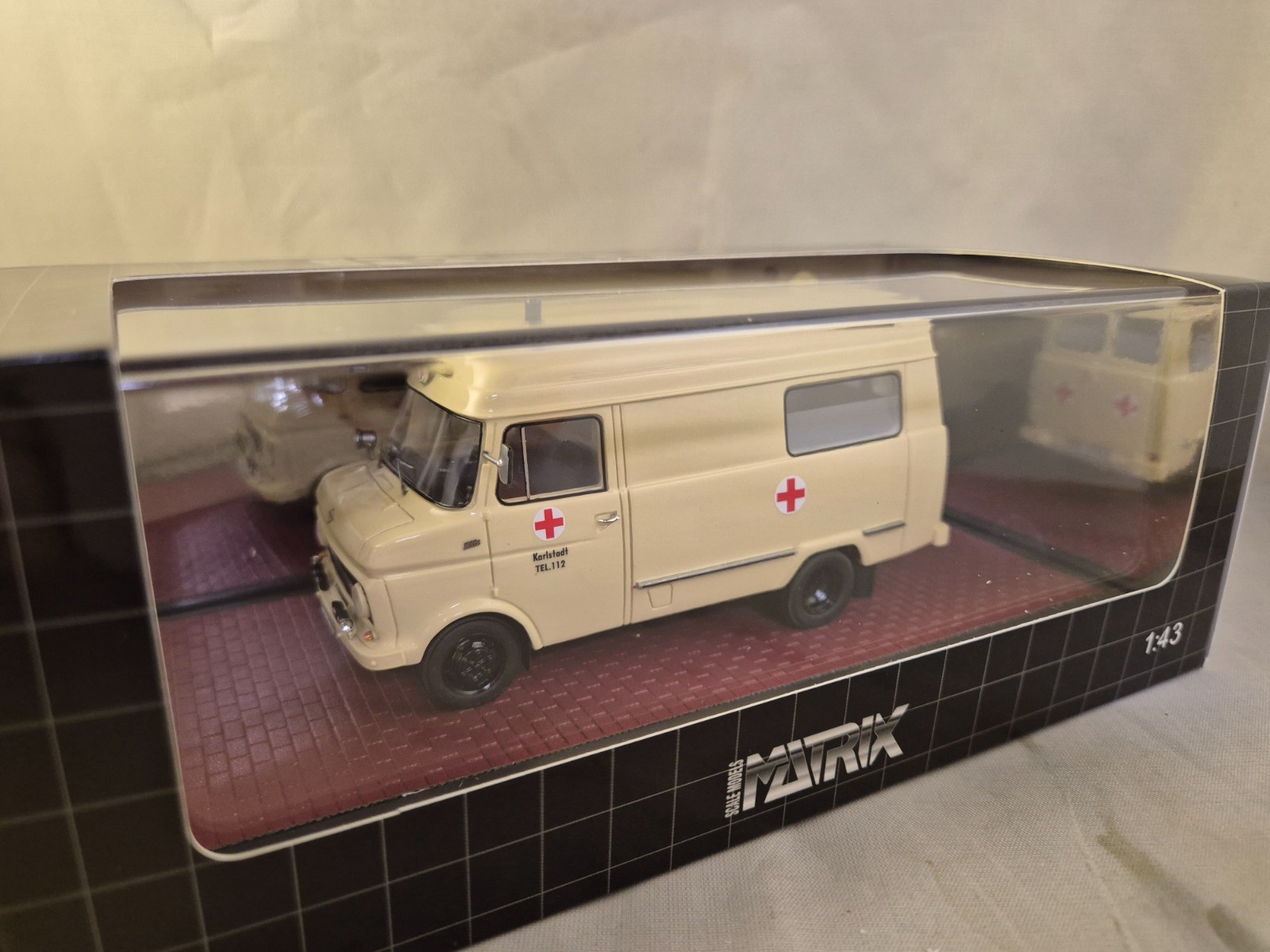 Ambulance Opel Blitz Karlstadt 1965 Matrix MX51502-033 idée cadeau 1/43