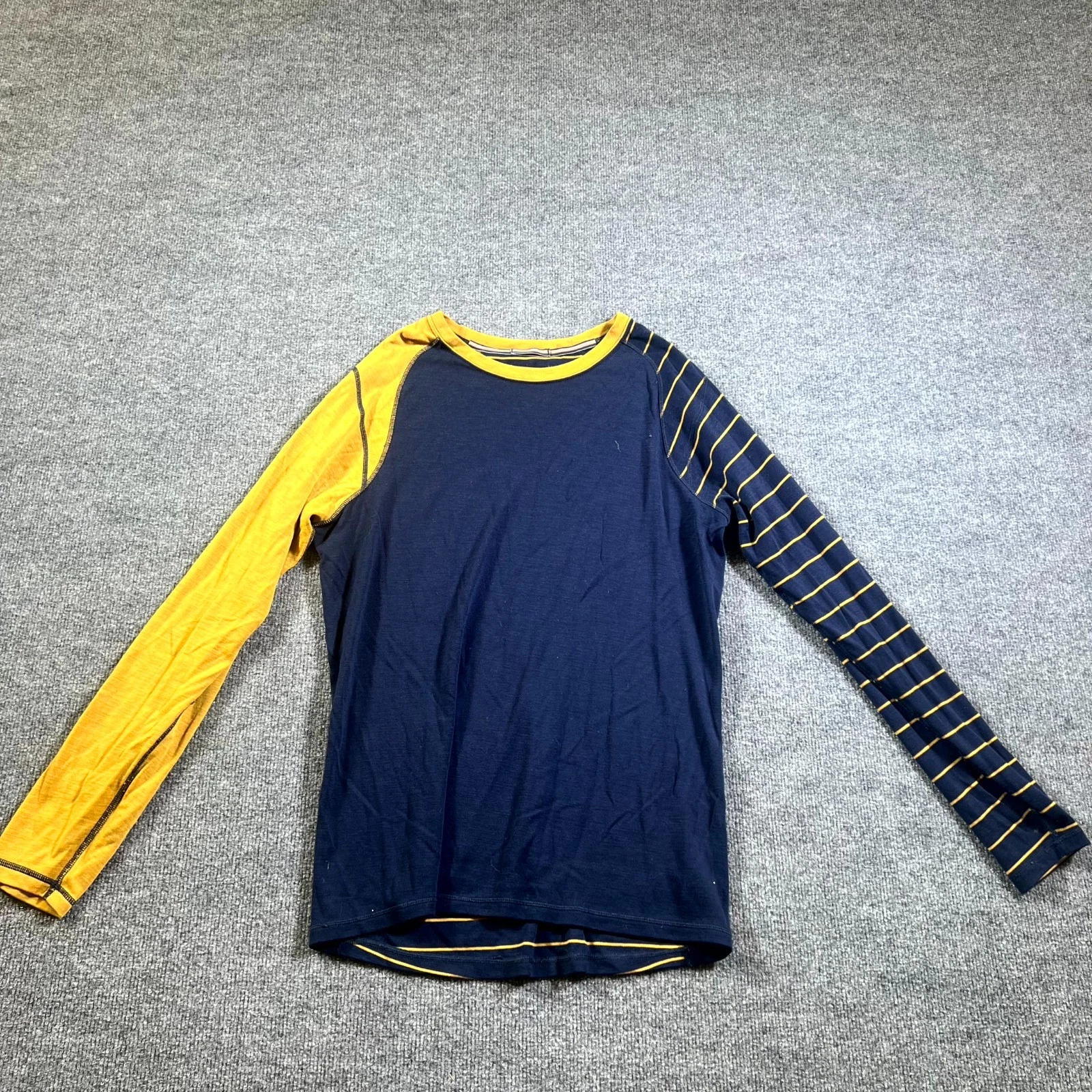 Smartwool Base Layer Top Mens Medium Blue Striped Merino Wool Thermal Running
Opens in a new window