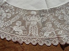 Vintage Lace Doily White Figural Needlework Table Topper 26 inch across CD285