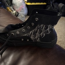 Men  s Size 9 Christian Dior B23