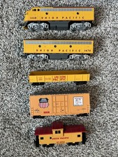 HO Bachmann Plus Union Pacific Lot! READ DESCRIPTION