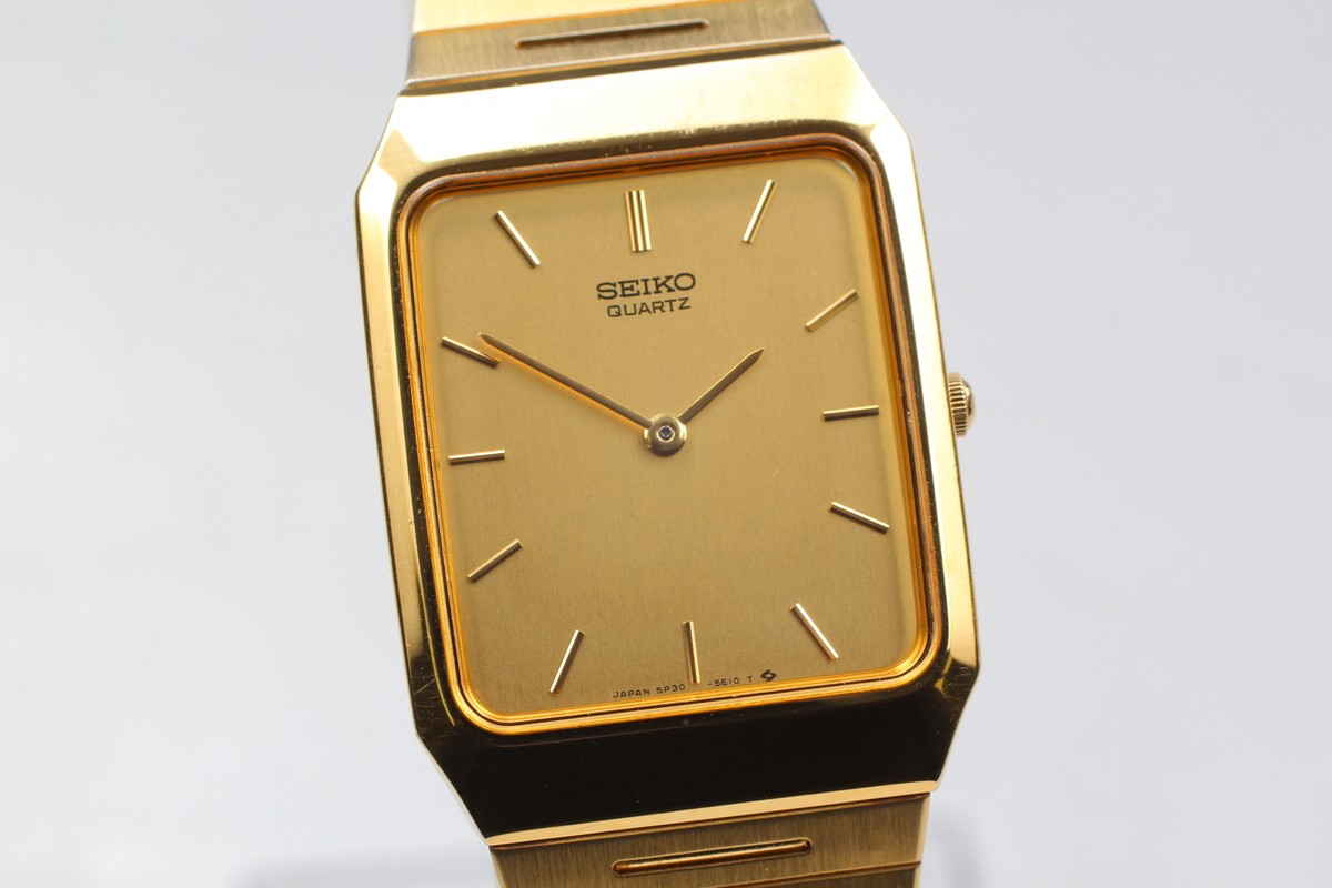 Vintage 1986 Near MINT Seiko 5P30-5D50 Gold Quartz Mens