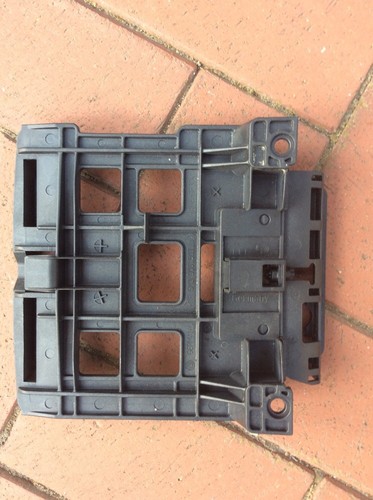 VW Halterung Motorsteuergerät 5K0906507