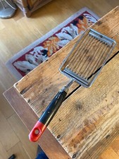 Vintage Tomado Holland Tomatenschneider Küchenutensil - schwarzer Griff Kitchenalia