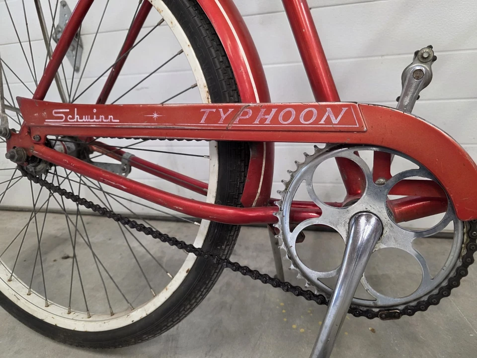 1964 Schwinn Typhoon Bicicleta Vermelha Fabricada nos EUA Antiga Toda Original - Imagem 3 de 4