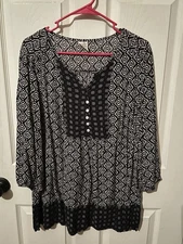 Faded Glory Women's Black And White Blouse