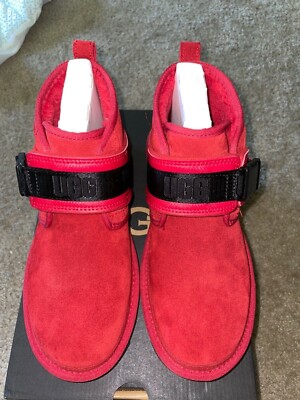UGG m Neumel Snapback, red, size 8, buckle clip, brand new never worn. 