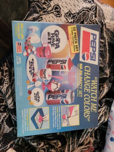 Pepsi "Watch Me Change Colors" Majik Party Set 1980's Chilton Toys Made In USA - Picture 1 of 3