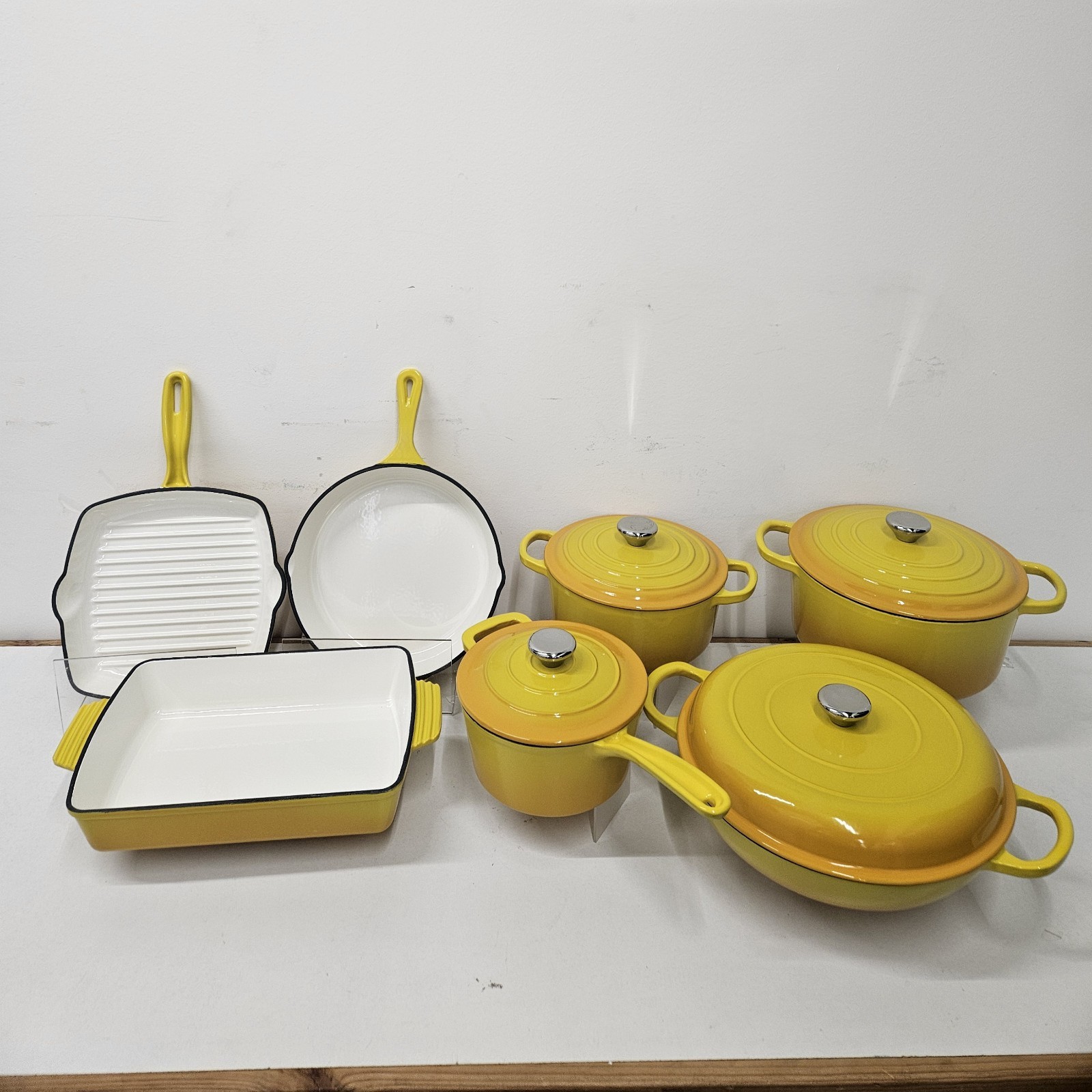 11-Piece Enamel Cast Iron Cookware Yellow Set. Grill & Bakeware,Oven & Induction
