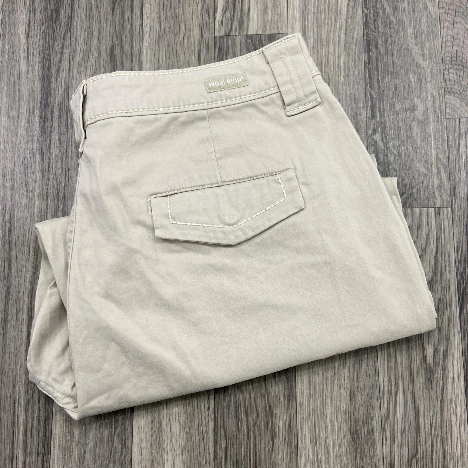 WOOLRICH High Rise Stretch Flat Front Tan Chino Capri Pants Women's Size 8