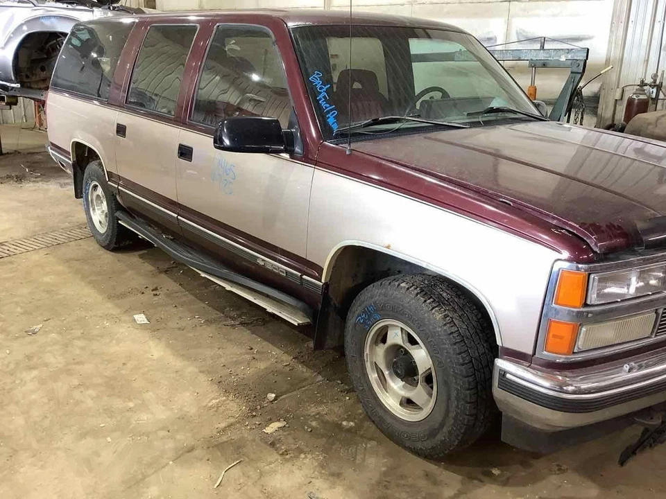 Used Engine Complete Assembly fits: 1992 Chevrolet Suburban 1500 8-350 5.7L VIN - Image 3 of 4